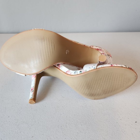 Floral Sandals "NEW" - Picture 11 of 15